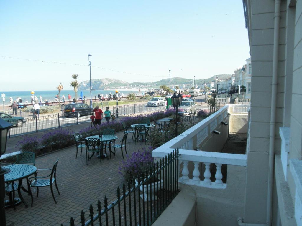 Queens Hotel Лландидно Экстерьер фото